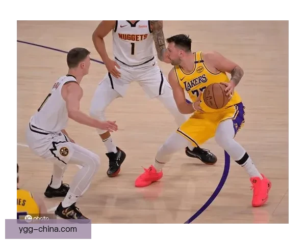 9月25日湖人对阵掘金直播视频回顾与赛场焦点解析精彩瞬间全面盘点