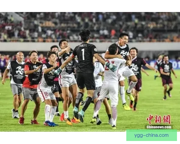 上港对阵大连焦点之战解析双方阵容走势与胜负关键前瞻赛季表现全面